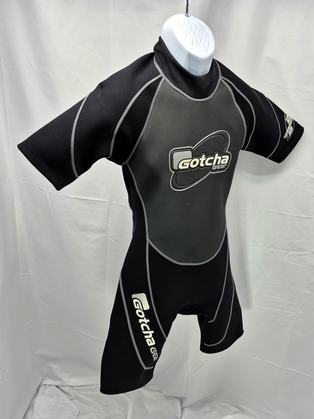 Gotcha Gear 2.2mm Titanium Shorty Wetsuit - Men’s Size M Black/Grey Swim Surf 90